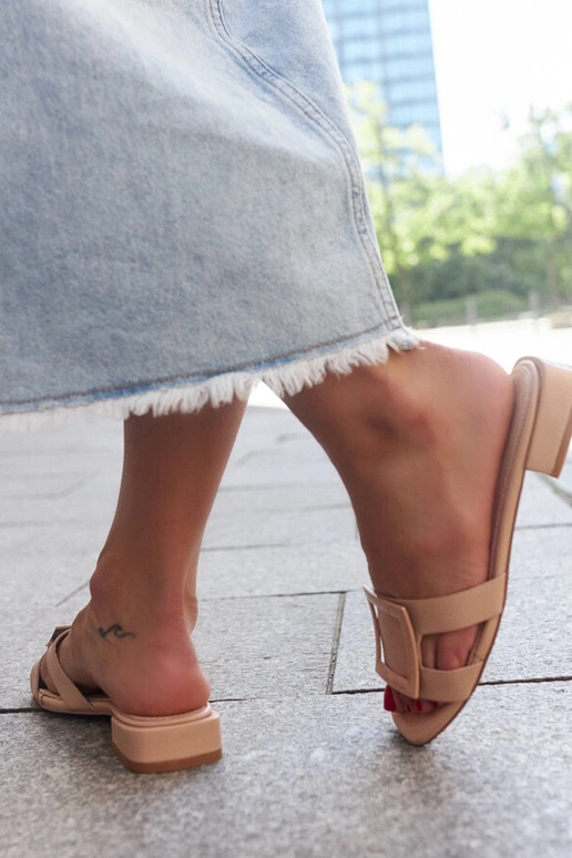 Chinelo bege com palmilha de couro Wilia Chinelo bege com palmilha de couro Wilia