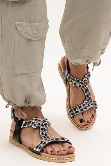 As sandálias pretas... 2