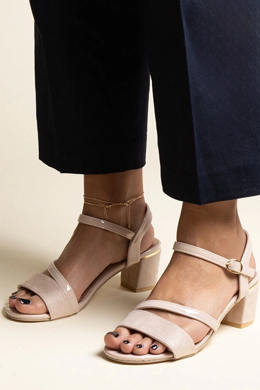 Sandálias Bege com Combinação de...