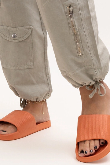 Chinelos de espuma laranja menta 2