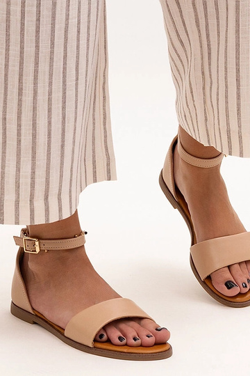 Sandálias bege com... 2