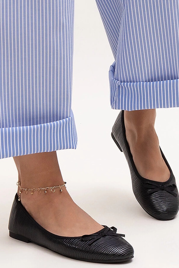 Bailarinas pretas com laço...