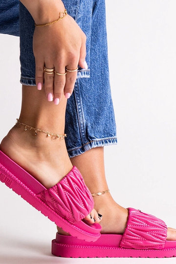 Chinelo com babados Pink... 2
