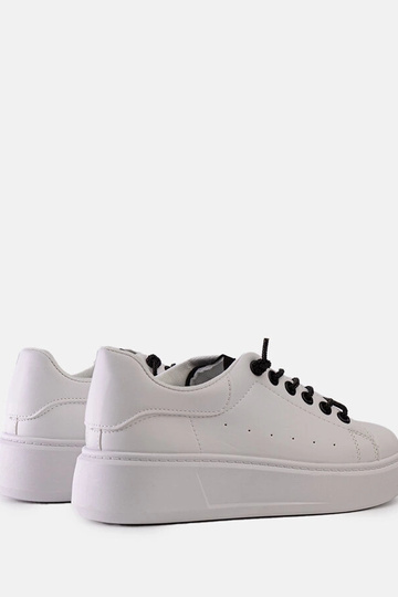 Tênis branco com decoração Asmait espetacular 2