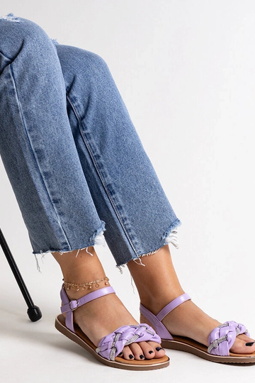 Sandálias roxas decoradas... 2