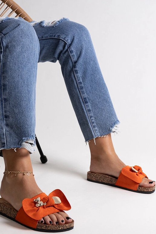 Chinelo laranja com laço e ursinho Segan Chinelo laranja com laço e ursinho Segan