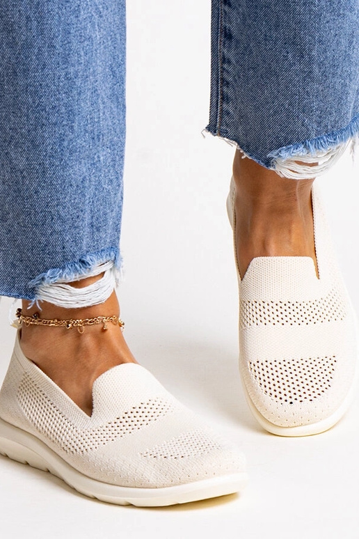 Tênis bege com solado de espuma da...