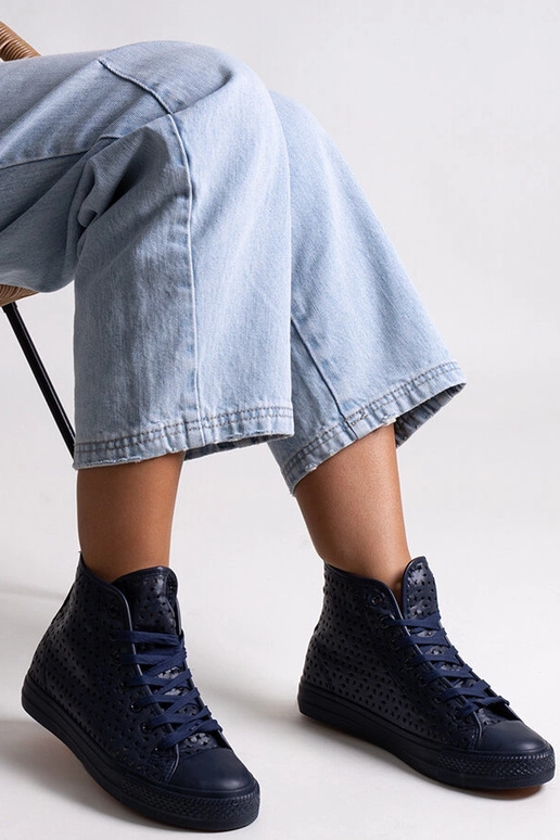 Tênis cano alto azul marinho vazado...