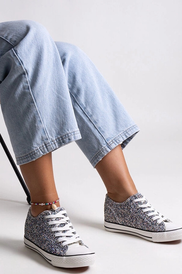 Tênis altos pretos... 2