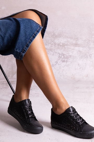 Tênis Safune preto vazado 2