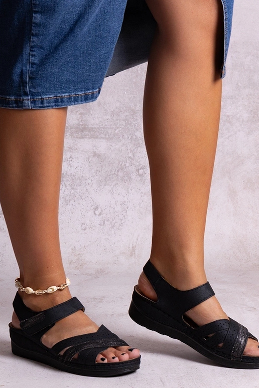 Sandálias pretas de salto baixo Areja