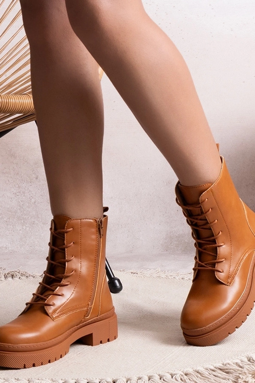 Botas clássicas marrons forradas Edmunda