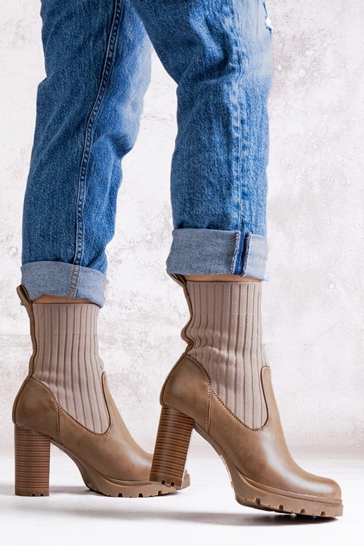 Botins bege escuro com salto bloco em...