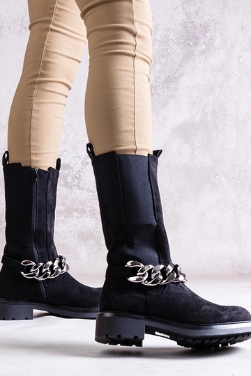 Botins femininos pretos...