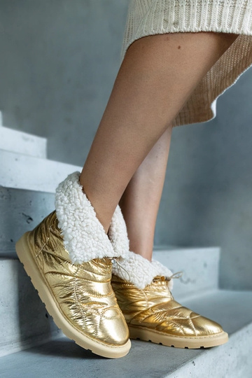 Botas de neve douradas... 2