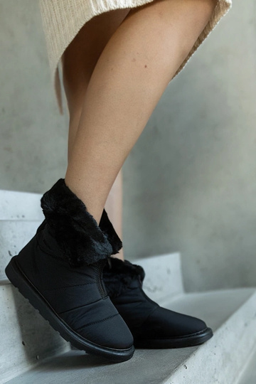 Botas de neve pretas... 2