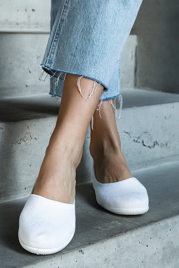 Sapatilhas de balé de tecido branco da Provencher 2