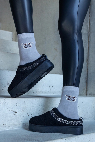 Botas de neve pretas com plataforma e cano baixo com bordado Greene
