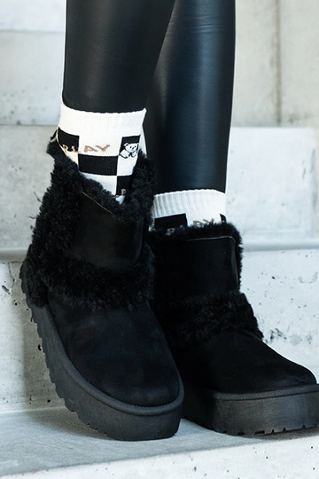 Botas de neve pretas em... 2