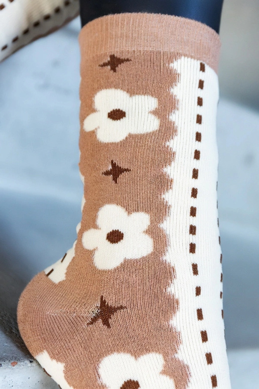 Meias quentes pretas e brancas Sella