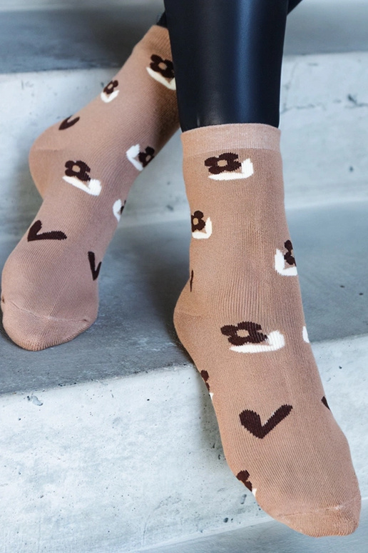 Meias quentes pretas e brancas Sella