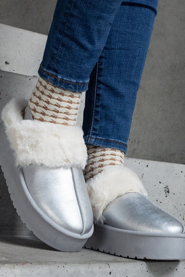 Chinelo plataforma prateado... 2