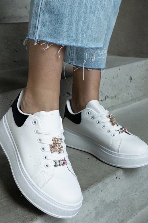 Tênis plataforma branco decorado com...