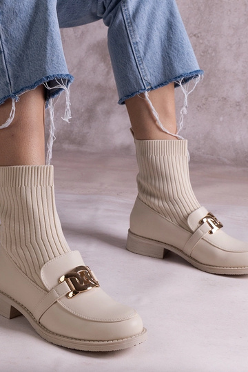 Botas bege com cabedal em...