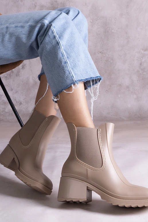 Botas de borracha bege com salto Surien