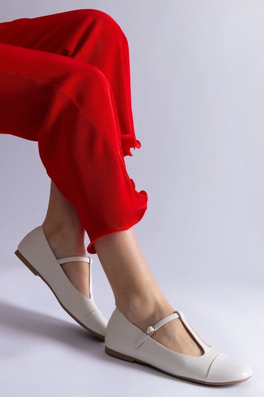 Bailarinas Gloriana em verniz branco...