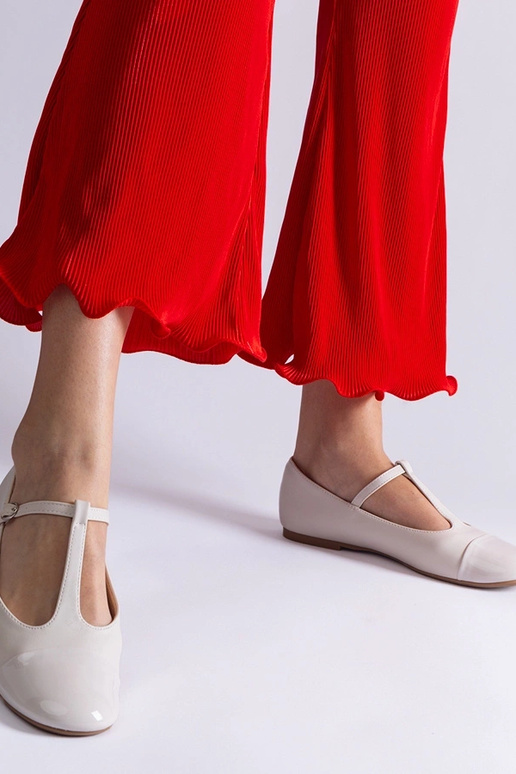 Bailarinas Gloriana em verniz branco...