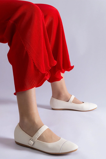 Sapatilhas brancas com... 2