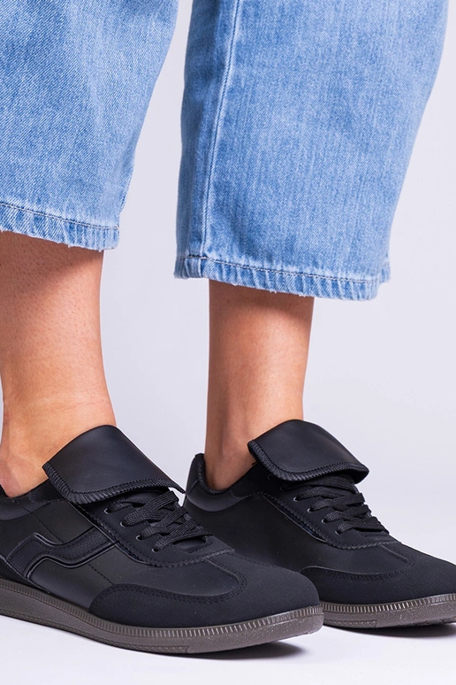 Tênis esportivos femininos pretos...