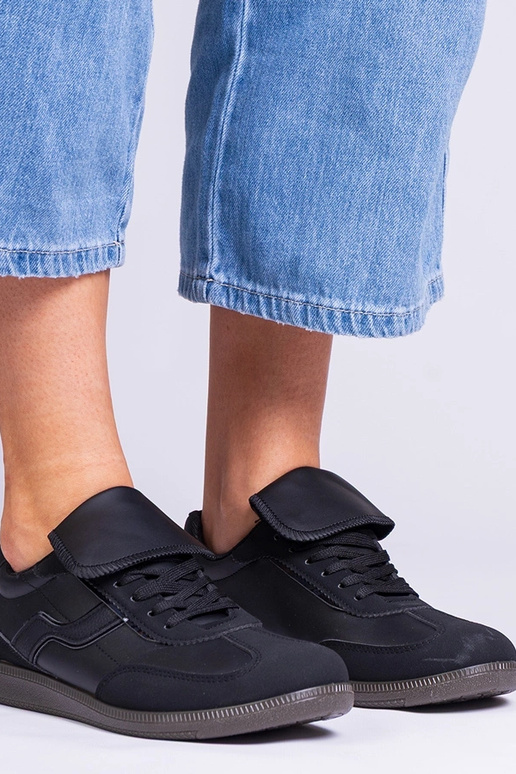 Tênis esportivos femininos pretos...