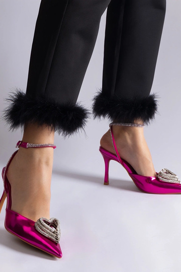 Sapatos abertos cor-de-rosa decorados com zircões Isoda