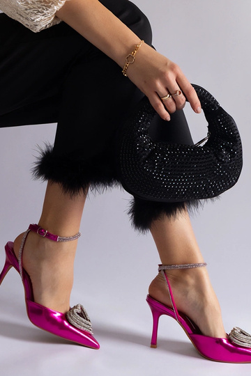 Sapatos abertos cor-de-rosa decorados com zircões Isoda 2
