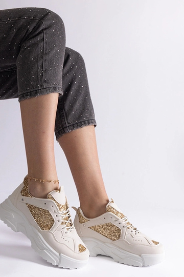 Tênis feminino bege com apliques de glitter Caraballo 2