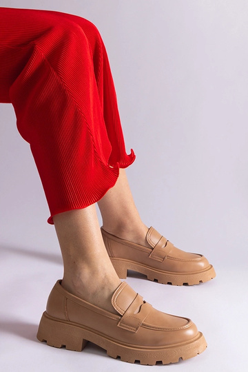 Mocassins femininos bege...