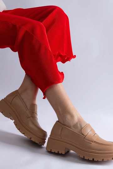 Mocassins bege escuro em...