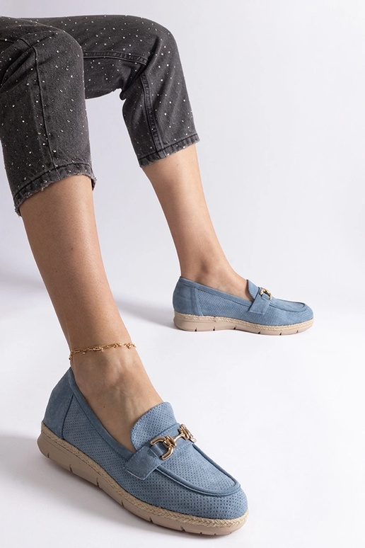 Sapatos femininos azuis de camurça...