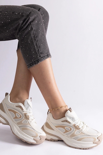 Tênis esportivo feminino... 2