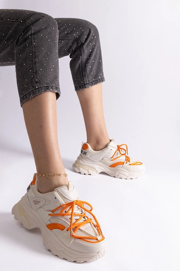 Tênis esportivo bege Sulamita