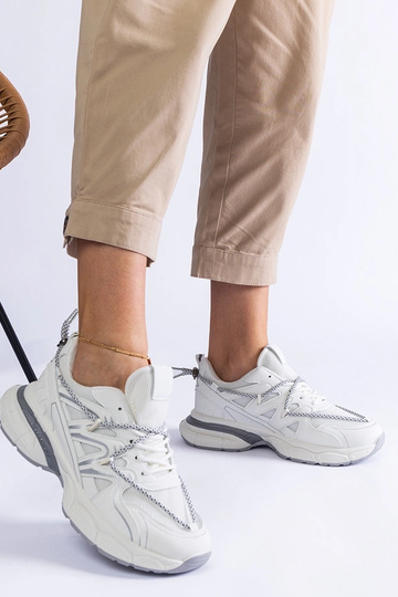 Tênis feminino branco com... 2