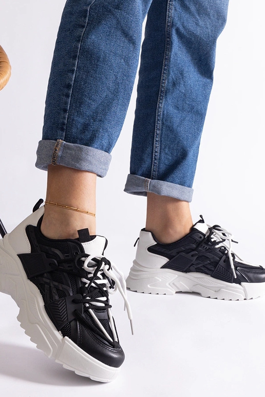 Tênis esportivo feminino Alva preto