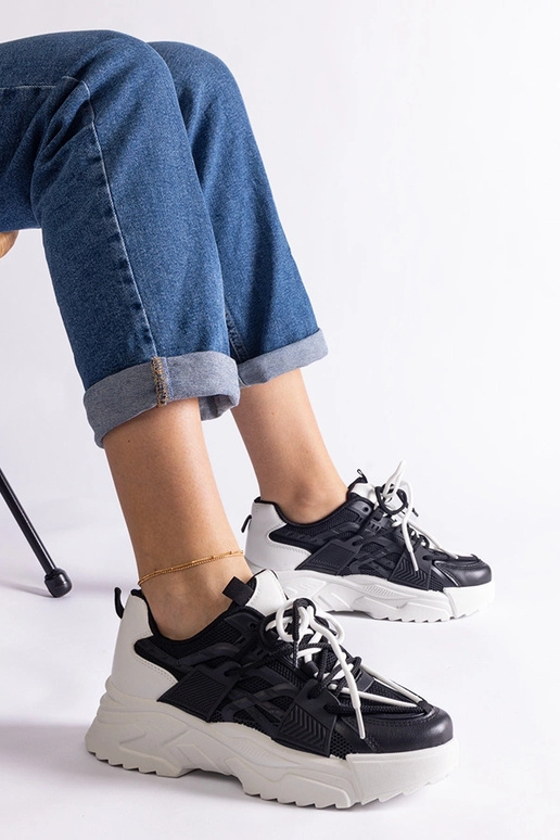 Tênis esportivo feminino Alva preto