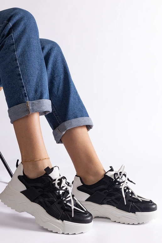 Tênis esportivo feminino Alva preto