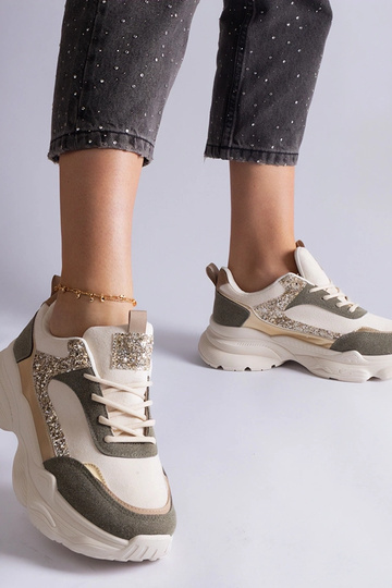 Tênis verde com apliques de... 2