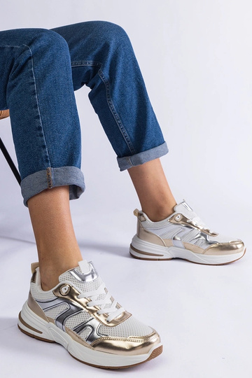 Tênis esportivos de tecido... 2