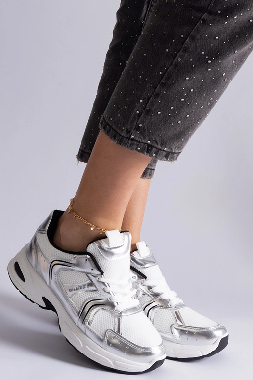 Tênis esportivo Ena branco e prata