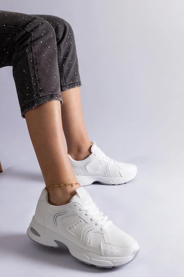 Tênis esportivo Ena branco